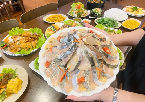 Lẩu cá tầm